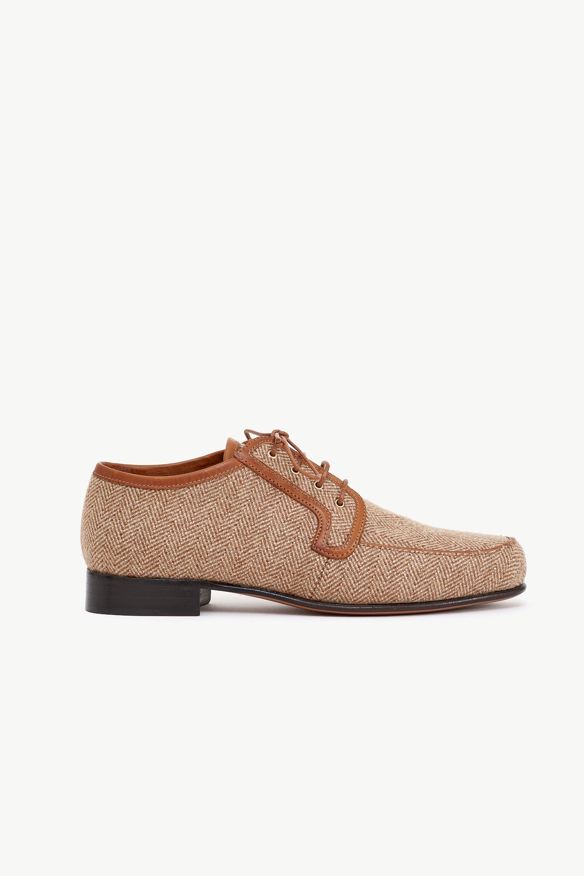Everyday Lace-ups in Fabric and Leather